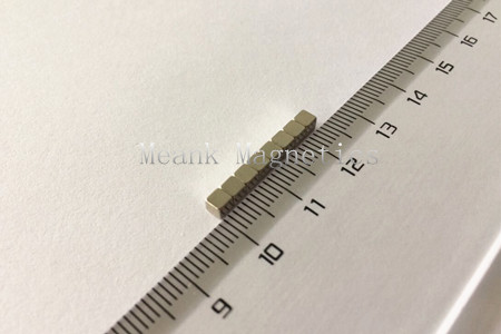 Aimant cubique de néodyme miniature 3x3mm